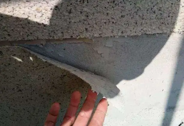 華喆仿石漆干貨~仿石漆成片脫落，這些成因你必須知道！